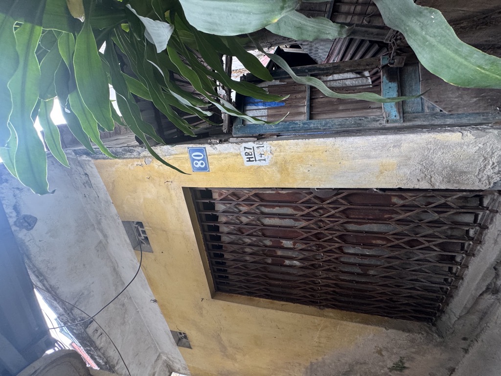 Bán nhà Thịnh Hào - diện tích 50m2 1 tầng - Nhà ngõ đi chung - giá 4,6 tỷ