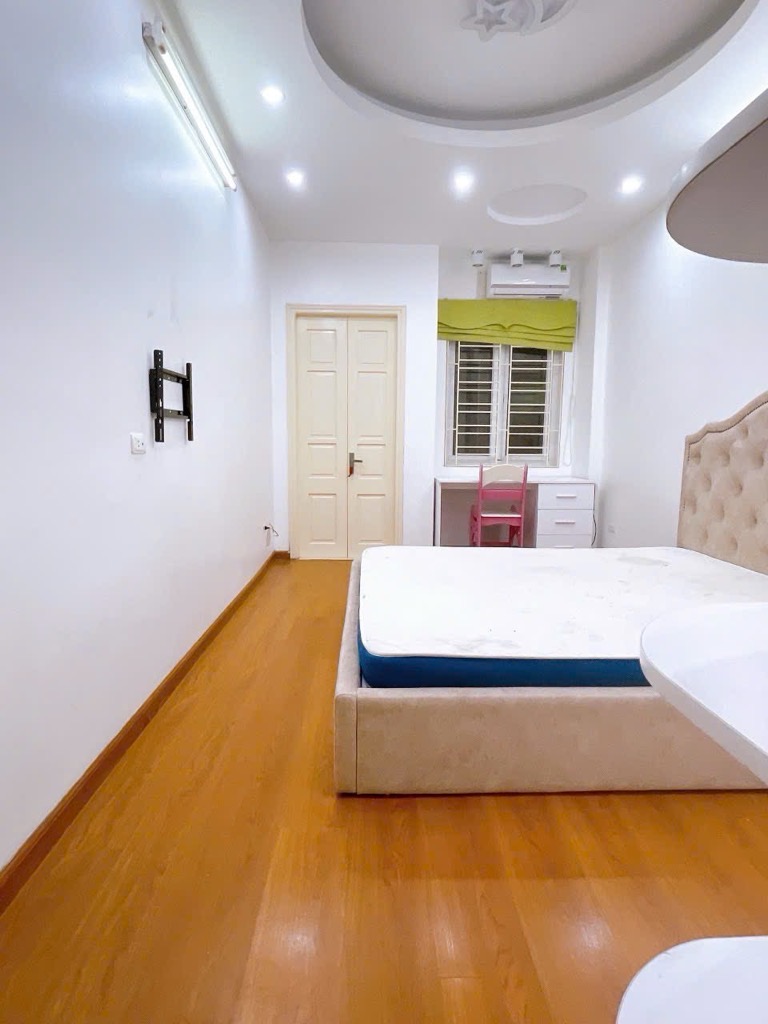 Bán nhà Trương Định - diện tích 35.1m2 5 tầng - Ngõ 521 Trương Định to rộng - giá 8,2 tỷ