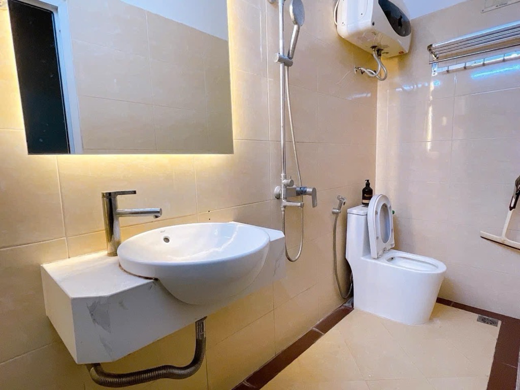 Bán nhà Trương Định - diện tích 35.1m2 5 tầng - Ngõ 521 Trương Định to rộng - giá 8,2 tỷ