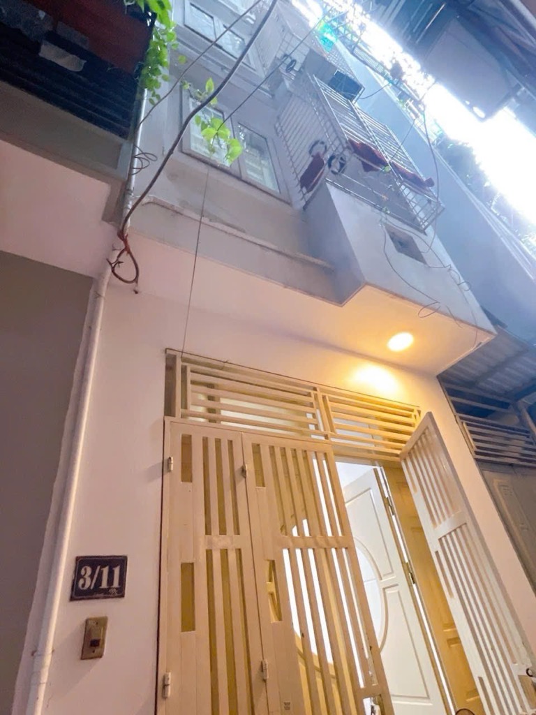 Bán nhà Trương Định - diện tích 35.1m2 5 tầng - Ngõ 521 Trương Định to rộng - giá 8,2 tỷ