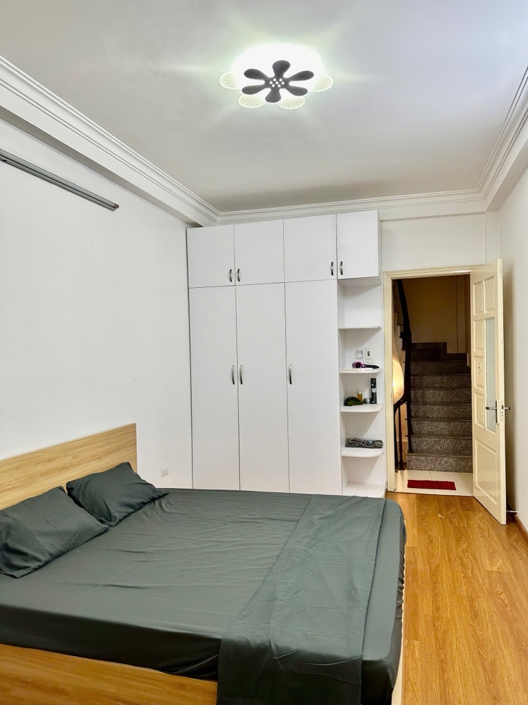 Bán nhà Trương Định - diện tích 35.1m2 5 tầng - Ngõ 521 Trương Định to rộng - giá 8,2 tỷ