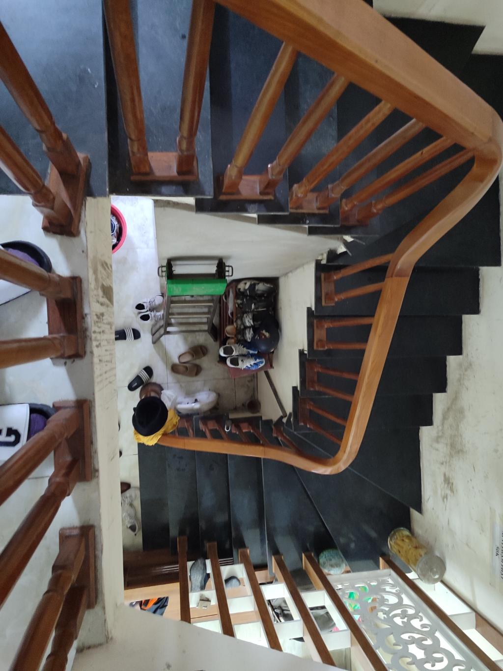 Bán nhà Đại Đồng - diện tích 48m2 5 tầng - Ô TÔ TRÁNH KINH DOANH - giá 11,5 tỷ