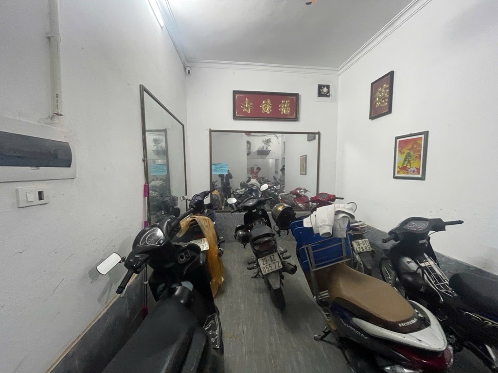 Bán nhà Trương Định - diện tích 84,2m2 5 tầng - CỰC RẺ BAY NHANH - giá 13,1 tỷ