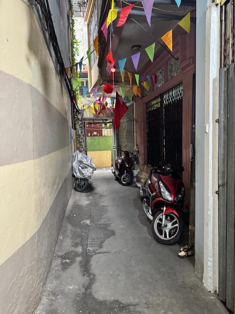 Bán nhà Trương Định - diện tích 84,2m2 5 tầng - CỰC RẺ BAY NHANH - giá 13,1 tỷ