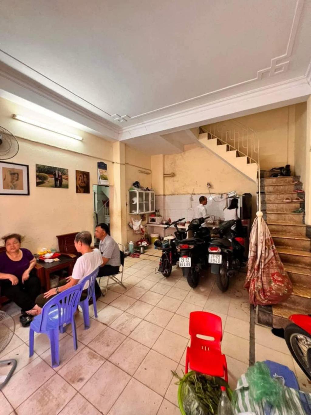 Bán nhà Vĩnh Hồ - diện tích 45m2 5 tầng - Mặt phố đẹp hiếm có - giá 24 tỷ