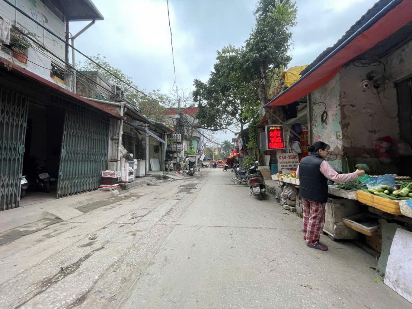 Bán nhà Định Công - diện tích 40m2 2 tầng - Ô tô tránh - giá 9,1 tỷ