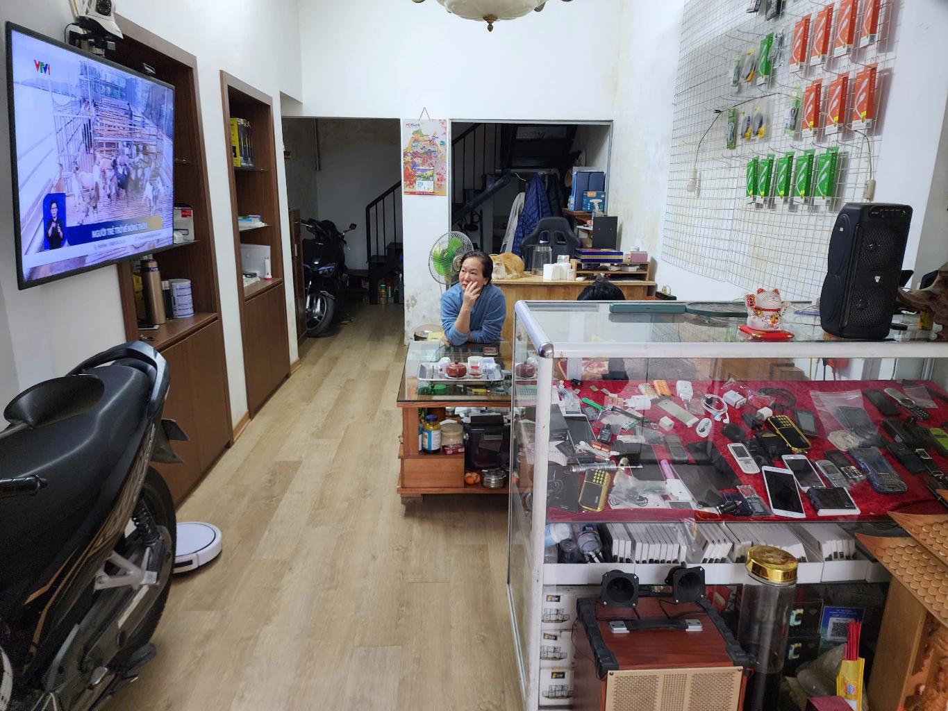 Bán nhà Định Công - diện tích 40m2 2 tầng - Ô tô tránh - giá 9,1 tỷ