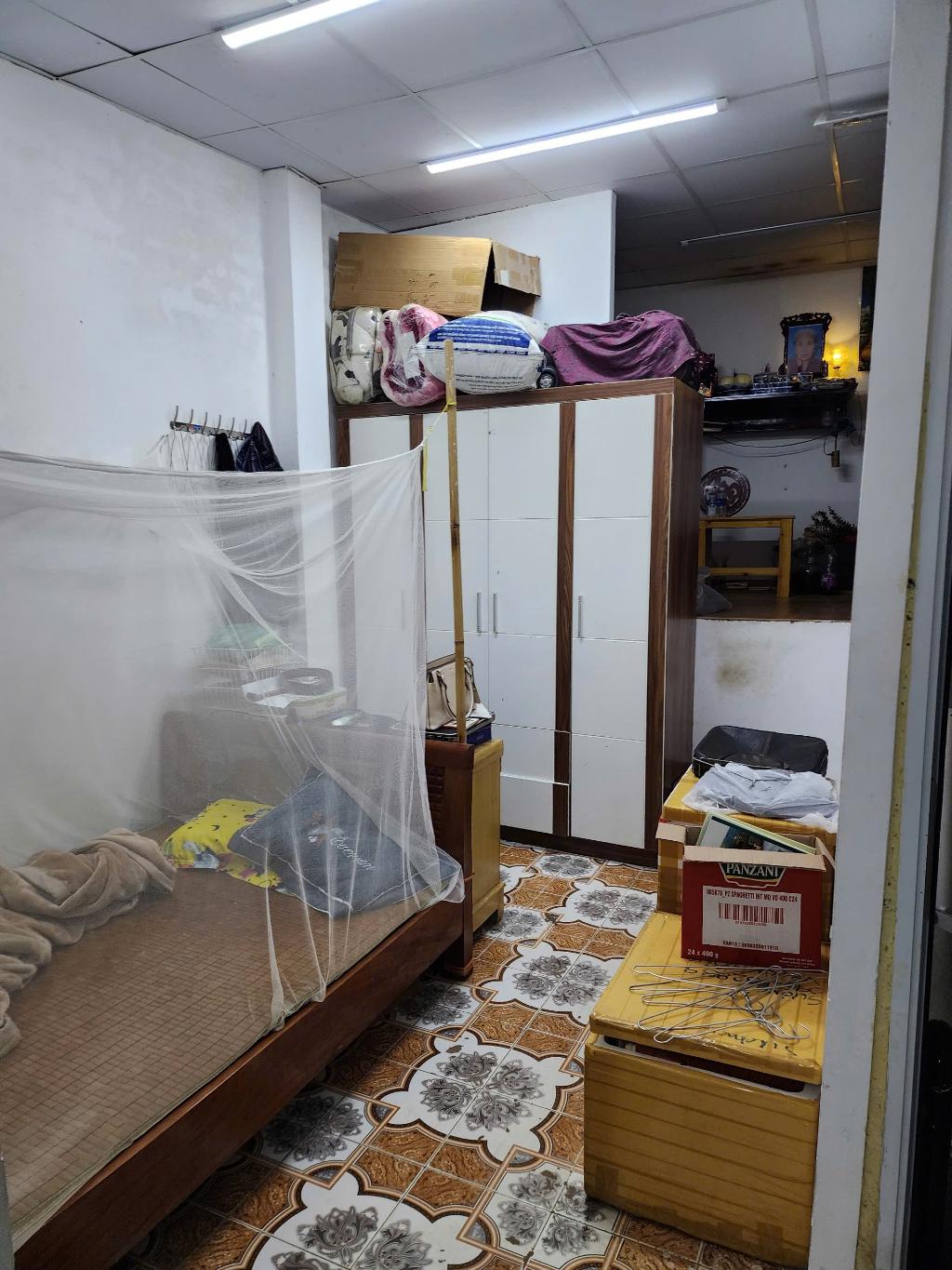 Bán nhà Định Công - diện tích 40m2 2 tầng - Ô tô tránh - giá 9,1 tỷ