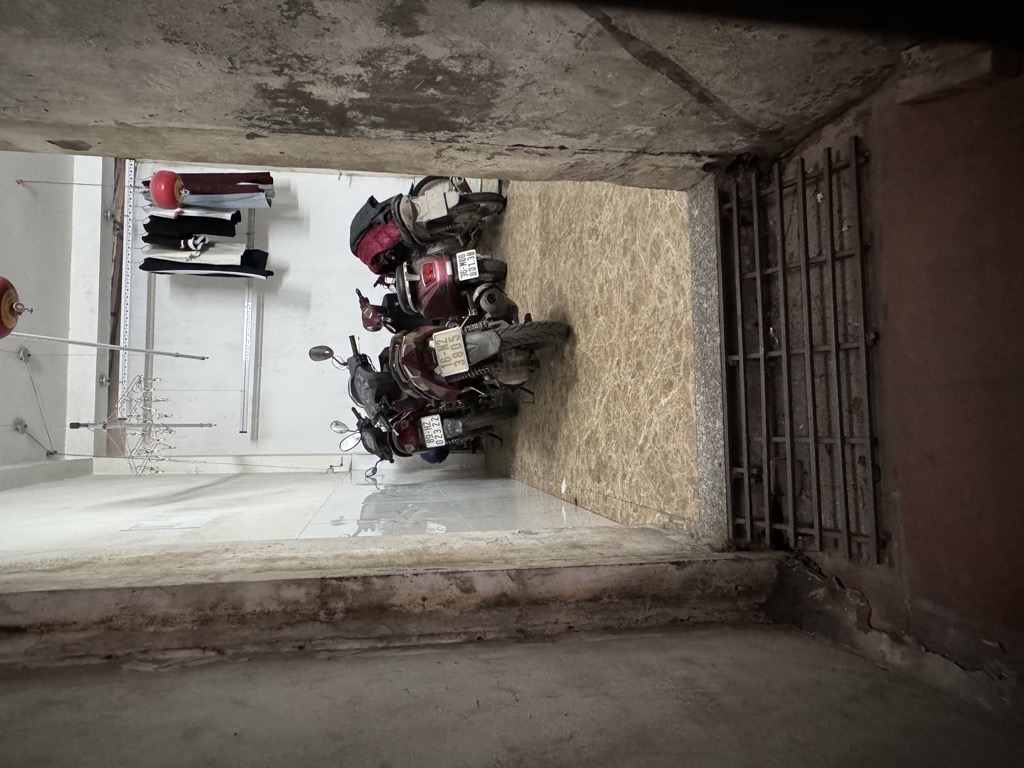 Bán nhà Tân Lạc - diện tích 60m2 6 tầng - Ngõ thông - giá 11,6 tỷ