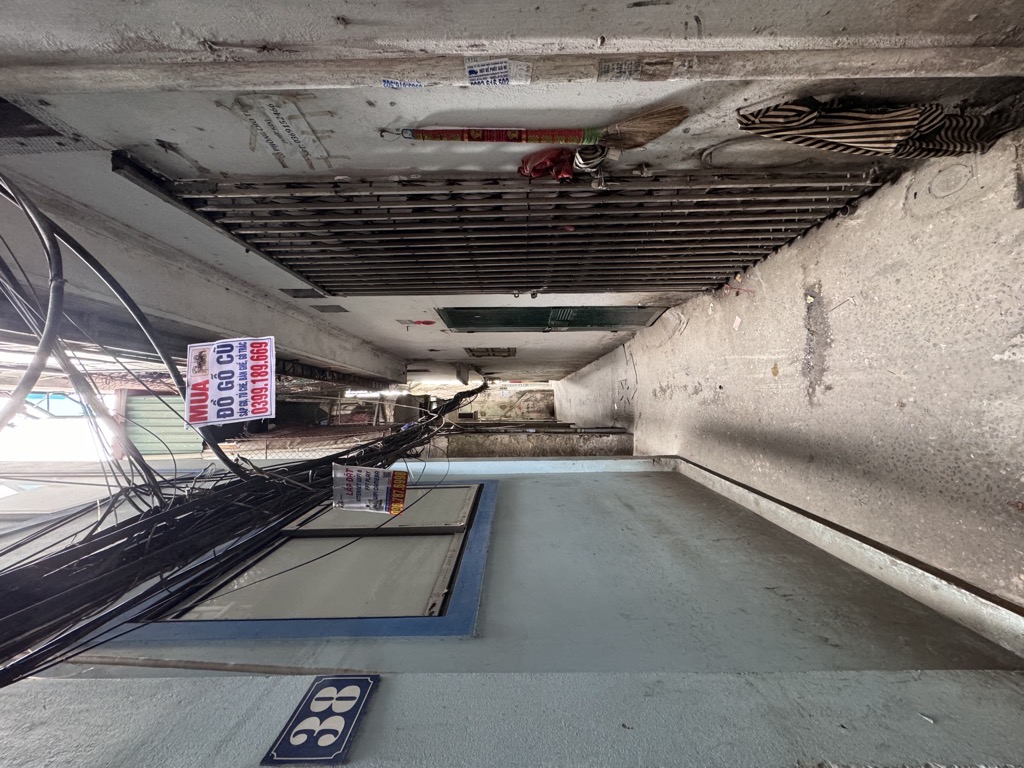 Bán nhà Tân Lạc - diện tích 60m2 6 tầng - Ngõ thông - giá 11,6 tỷ