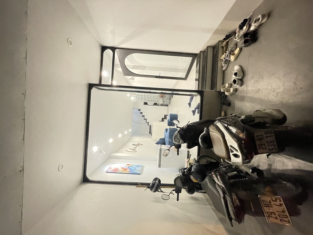 Bán nhà Minh Khai - diện tích 35m2 6 tầng - Ô tô đỗ cổng - giá 12,5 tỷ