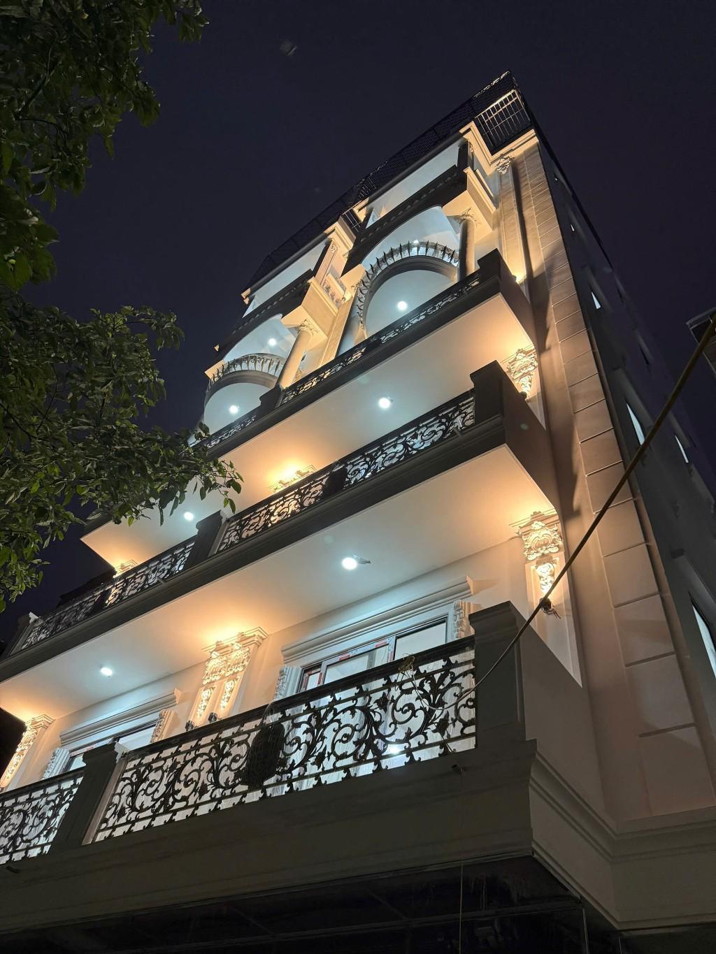 Bán nhà thanh lân - diện tích 40m2 6 tầng - Ô tô tránh - giá 12,9 tỷ