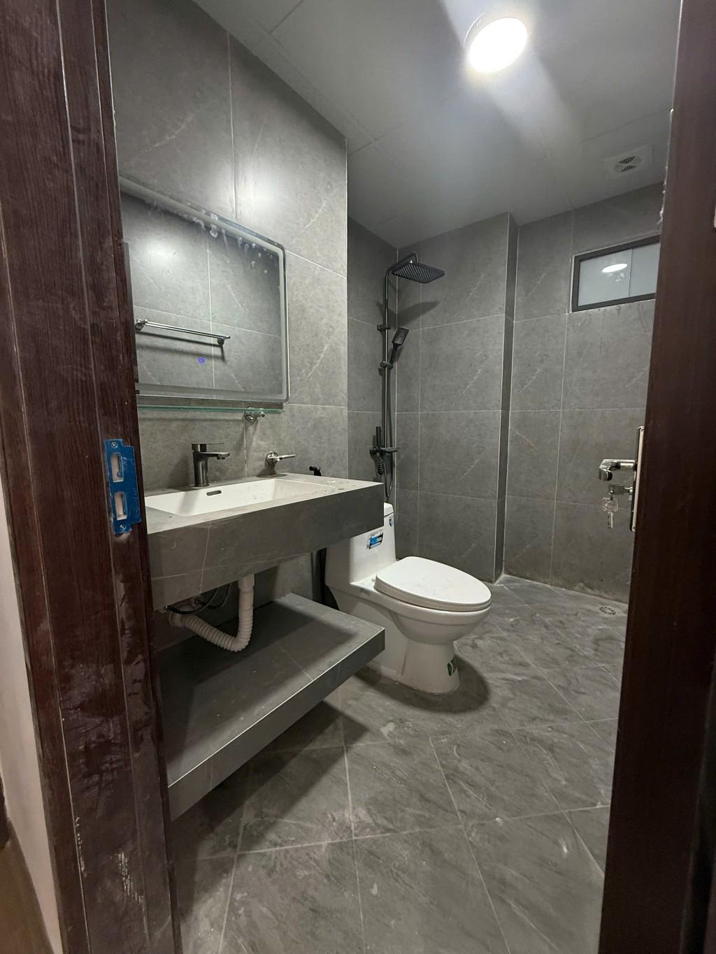 Bán nhà thanh lân - diện tích 40m2 6 tầng - Ô tô tránh - giá 12,9 tỷ