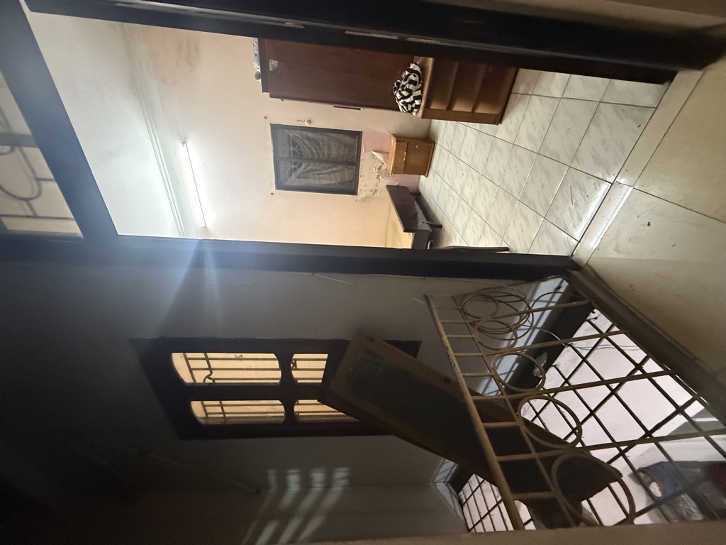 Bán nhà Phan Đình Giót - diện tích 84m2 3 tầng - ô tô đỗ cửa - giá 22,5 tỷ