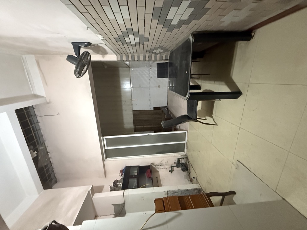 Bán nhà Phan Đình Giót - diện tích 84m2 3 tầng - ô tô đỗ cửa - giá 22,5 tỷ