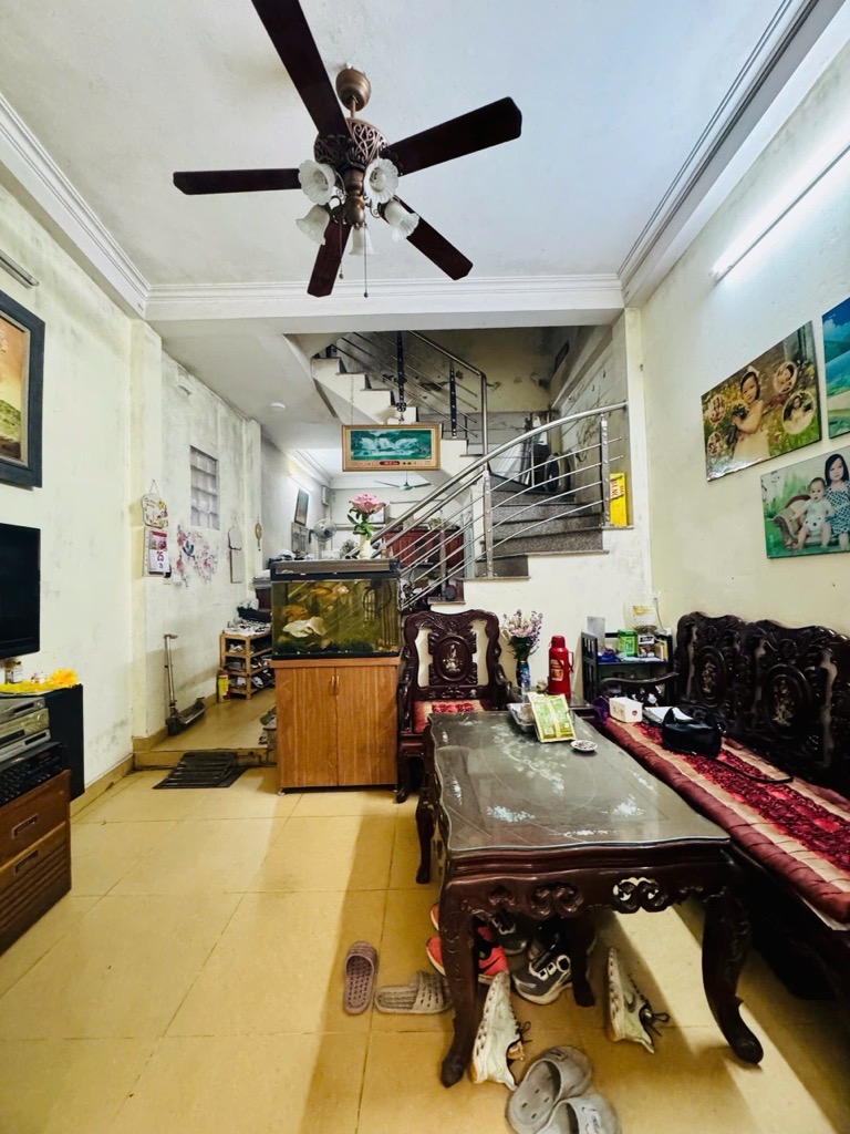 Bán nhà Tân Mai - diện tích 49m2 4 tầng - Lô góc, 2 thoáng - giá 9,9 tỷ