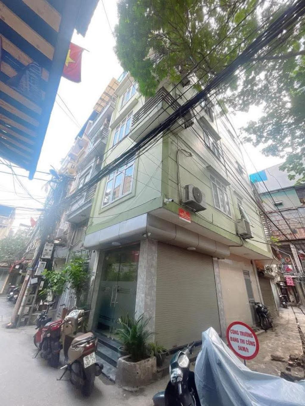 Bán nhà Lê Gia Đỉnh - diện tích 30m2 5 tầng - Mặt phố - giá 9 tỷ