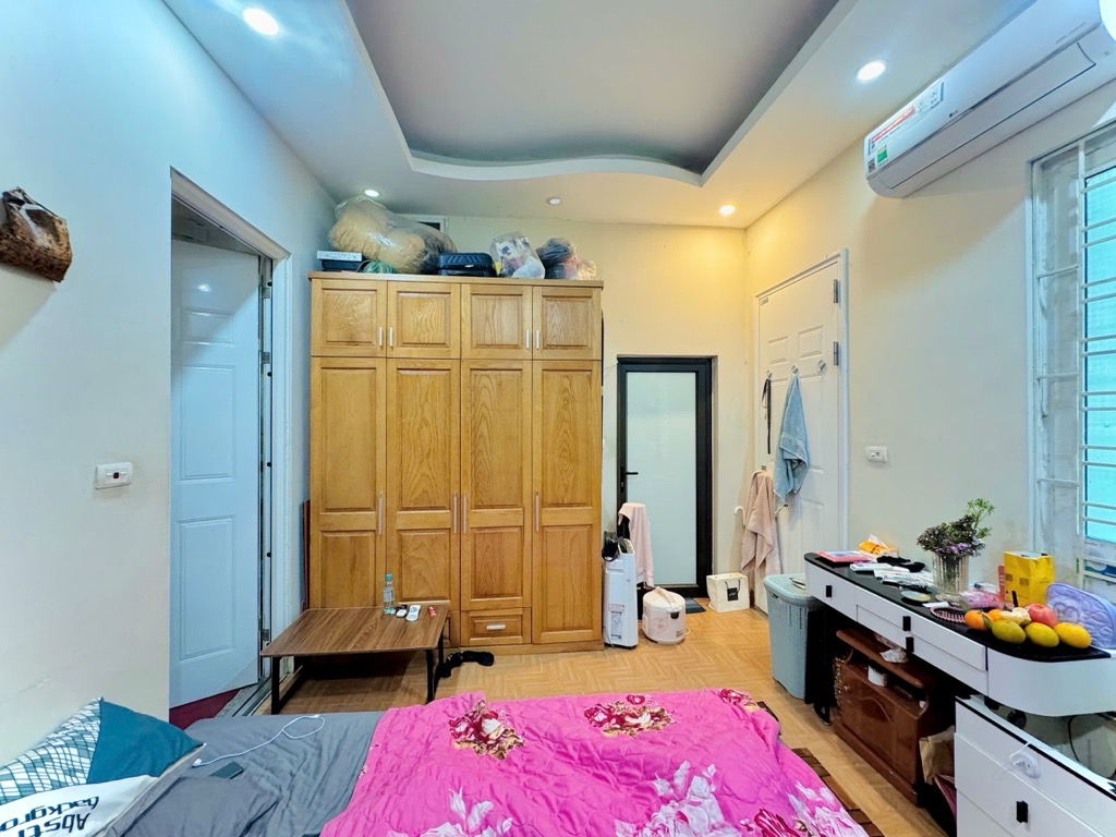 Bán nhà Hoàng Mai - diện tích 31m2 5 tầng - MẶT PHỐ KINH DOANH - giá 6,4 tỷ