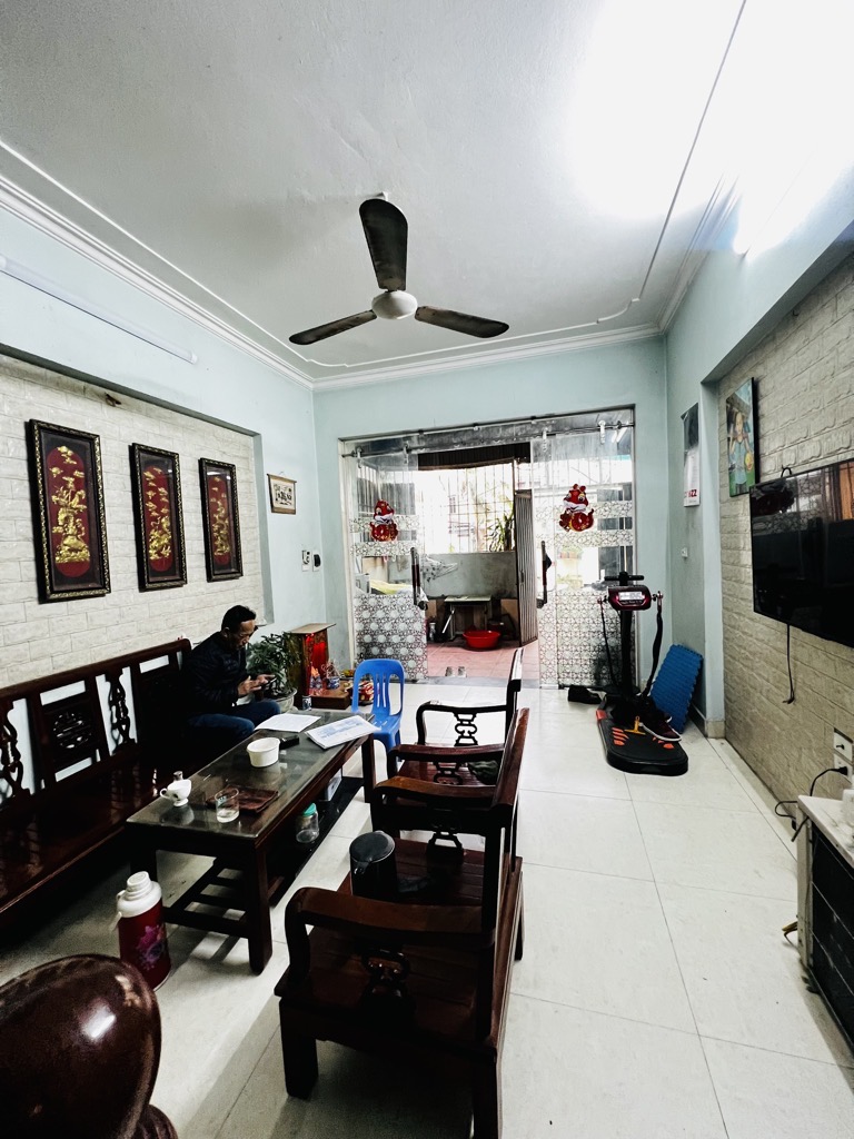 Bán nhà Giải Phóng - diện tích 60.5m2 2 tầng - ô tô đỗ cửa - giá 3.5 tỷ