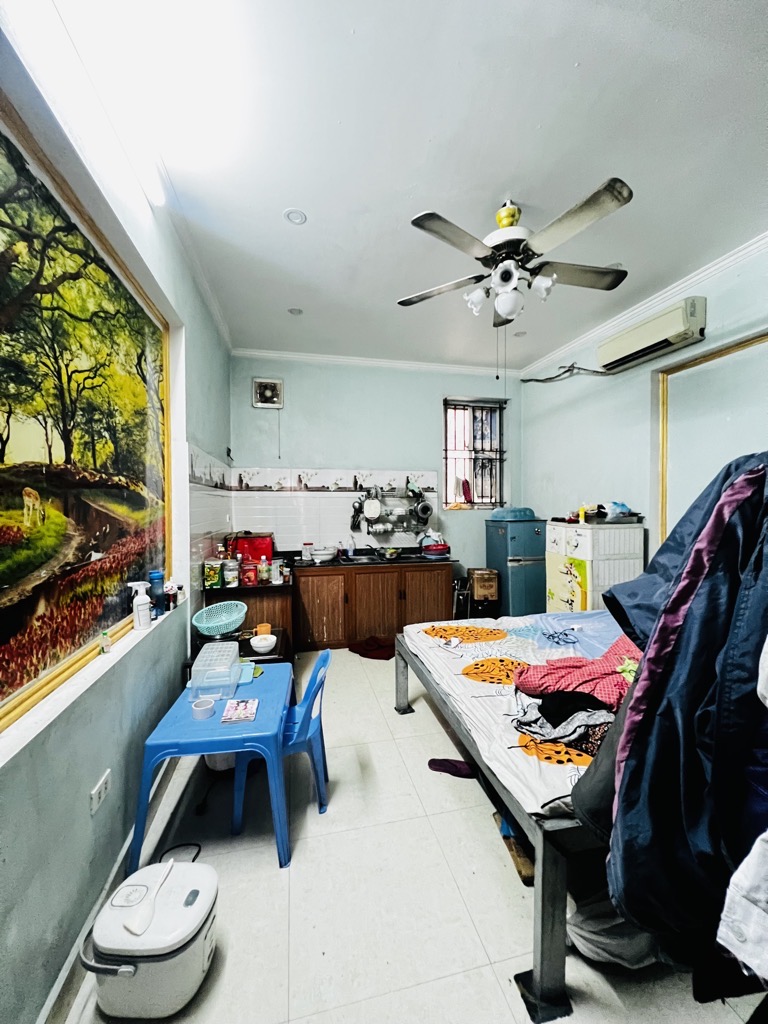 Bán nhà Giải Phóng - diện tích 60.5m2 2 tầng - ô tô đỗ cửa - giá 3.5 tỷ