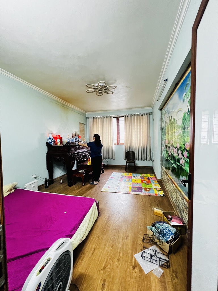 Bán nhà Giải Phóng - diện tích 60.5m2 2 tầng - ô tô đỗ cửa - giá 3.5 tỷ