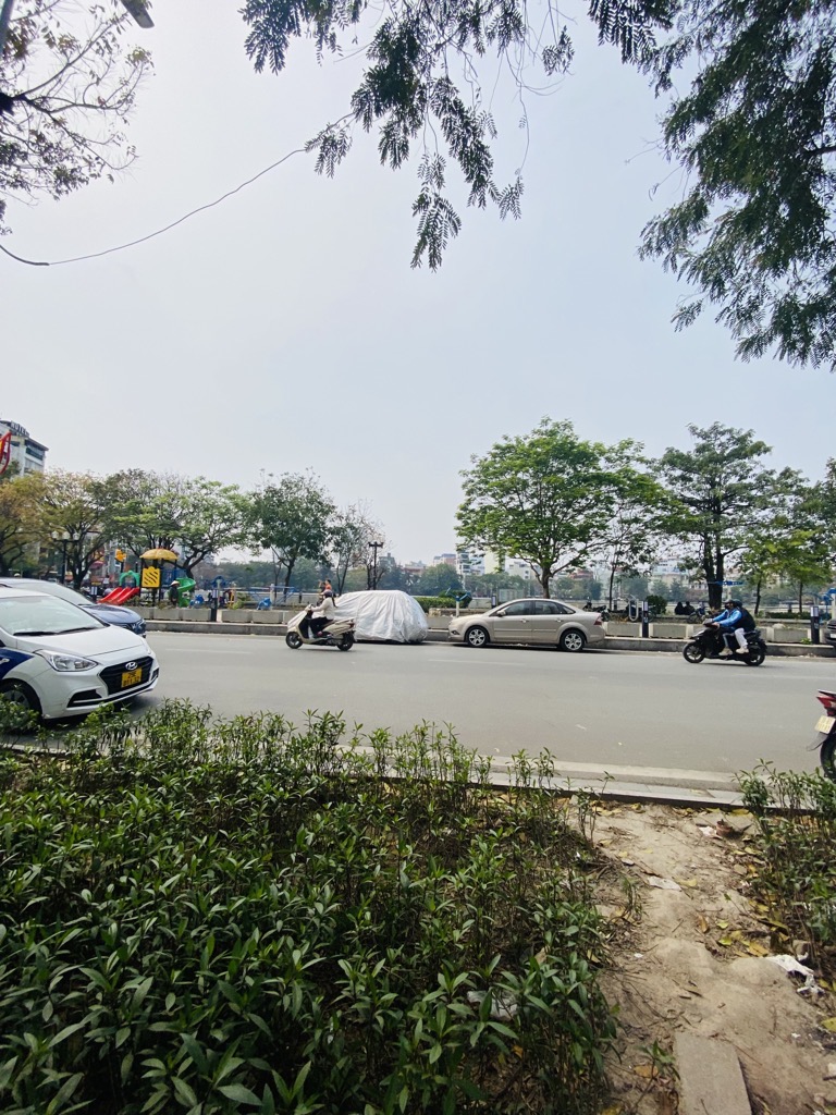 Bán nhà Đặng Văn Ngữ - diện tích 36.7m2 1 tầng - Tập thể tầng 1, mặt phố kinh doanh sầm uất - giá 12,4 tỷ