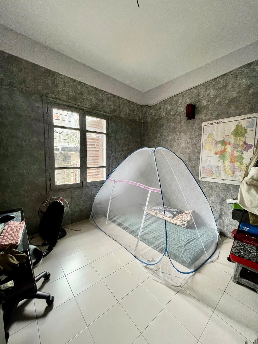 Bán nhà Quỳnh Mai - diện tích 82m2 5 tầng - 3 mặt thoáng - giá 18 tỷ