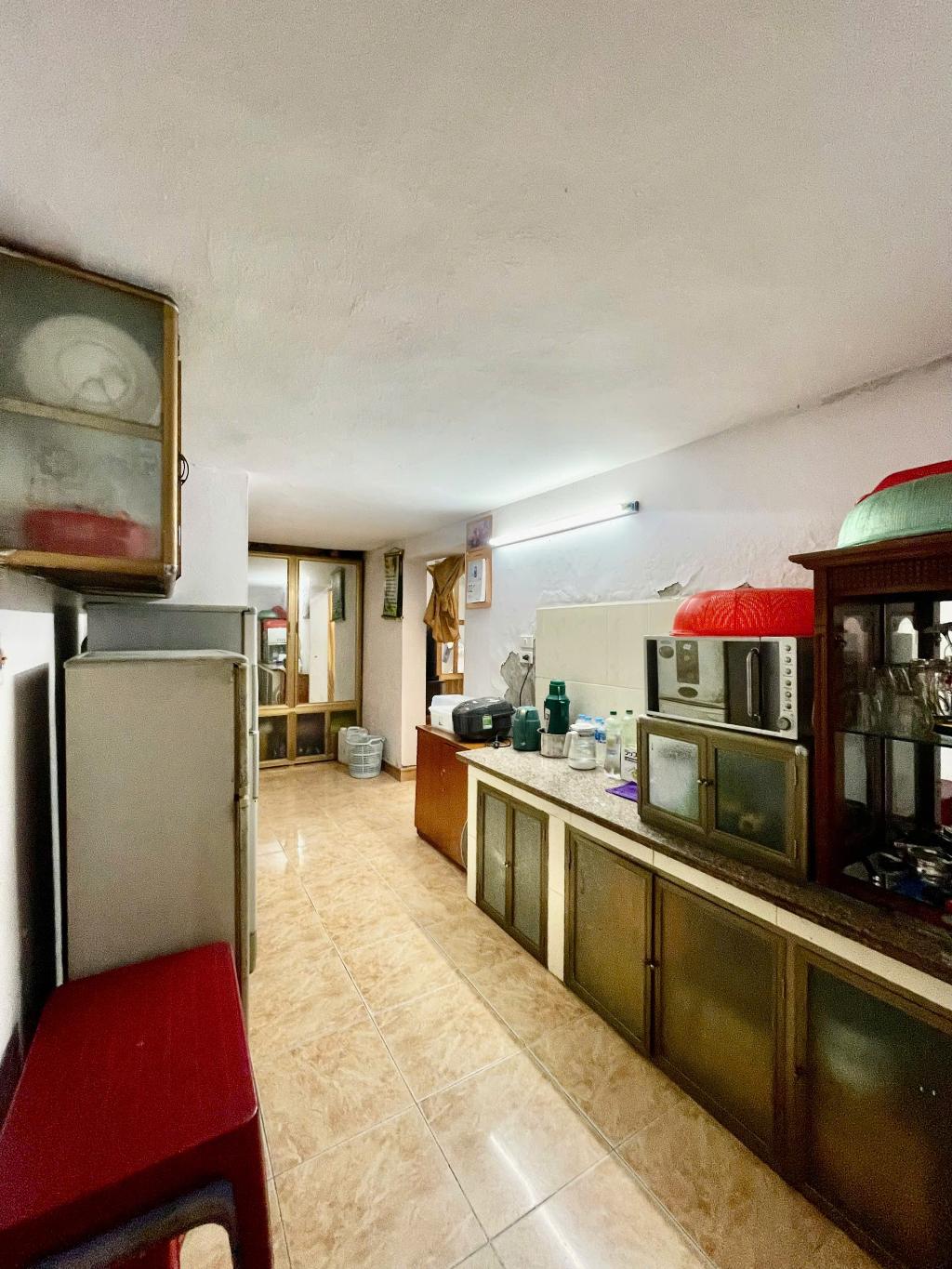 Bán nhà Quỳnh Mai - diện tích 82m2 5 tầng - 3 mặt thoáng - giá 18 tỷ