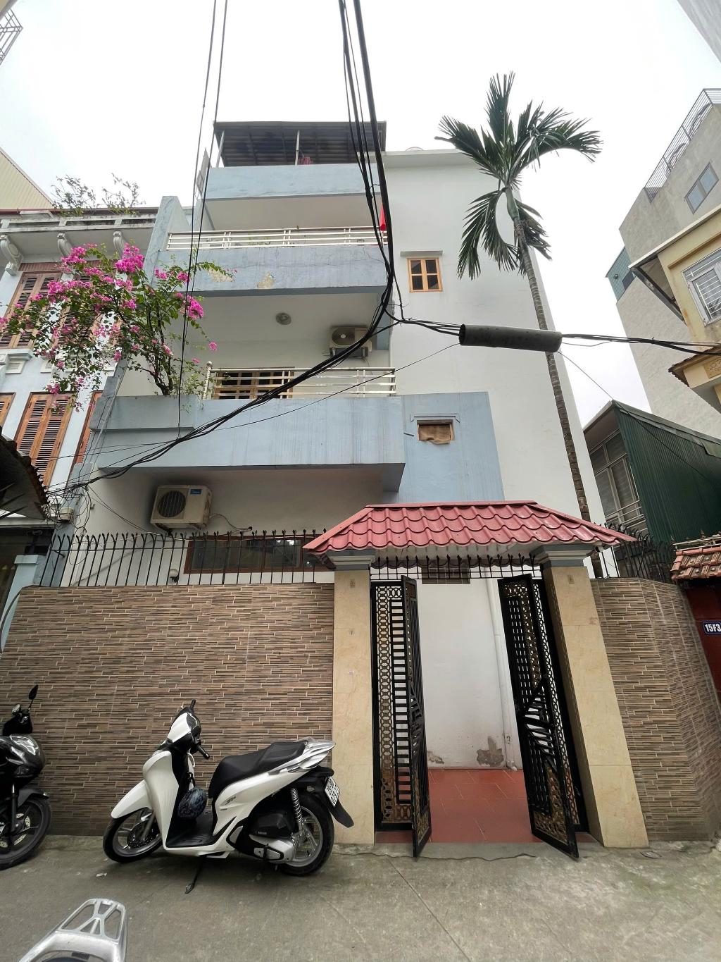 Bán nhà Quỳnh Mai - diện tích 82m2 5 tầng - 3 mặt thoáng - giá 18 tỷ