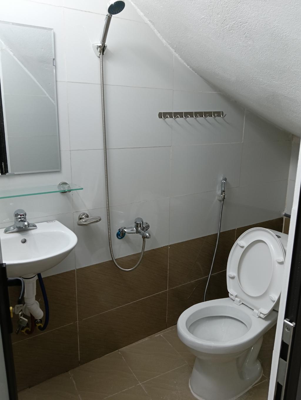 Bán nhà Nguyễn Xiển - diện tích 40m2 2 tầng - Ô TÔ ĐỖ CỔNG - giá 2,35 tỷ