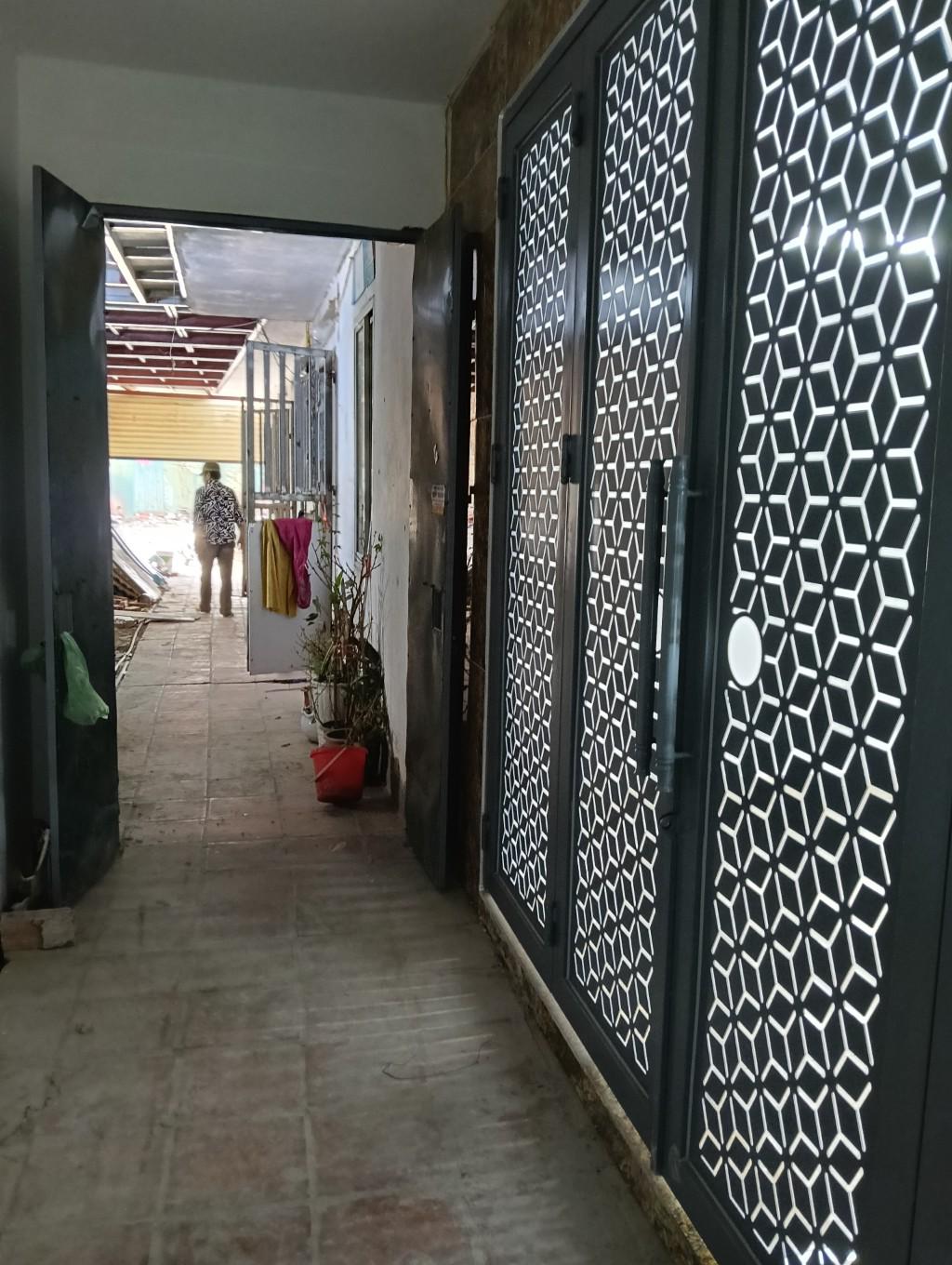 Bán nhà Nguyễn Xiển - diện tích 40m2 2 tầng - Ô TÔ ĐỖ CỔNG - giá 2,35 tỷ