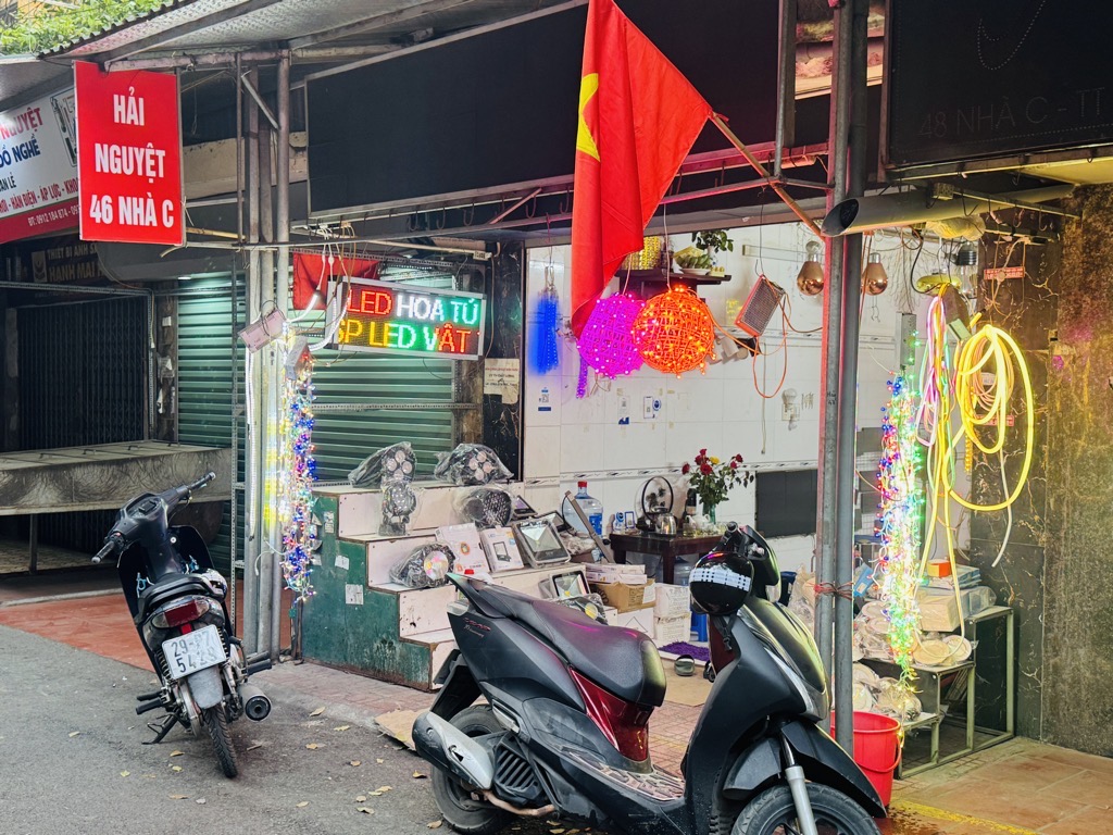 Bán nhà Nguyễn Công Trứ - diện tích 65m2 1 tầng - Mặt chợ - kinh doanh cực đỉnh - giá 7,4 tỷ