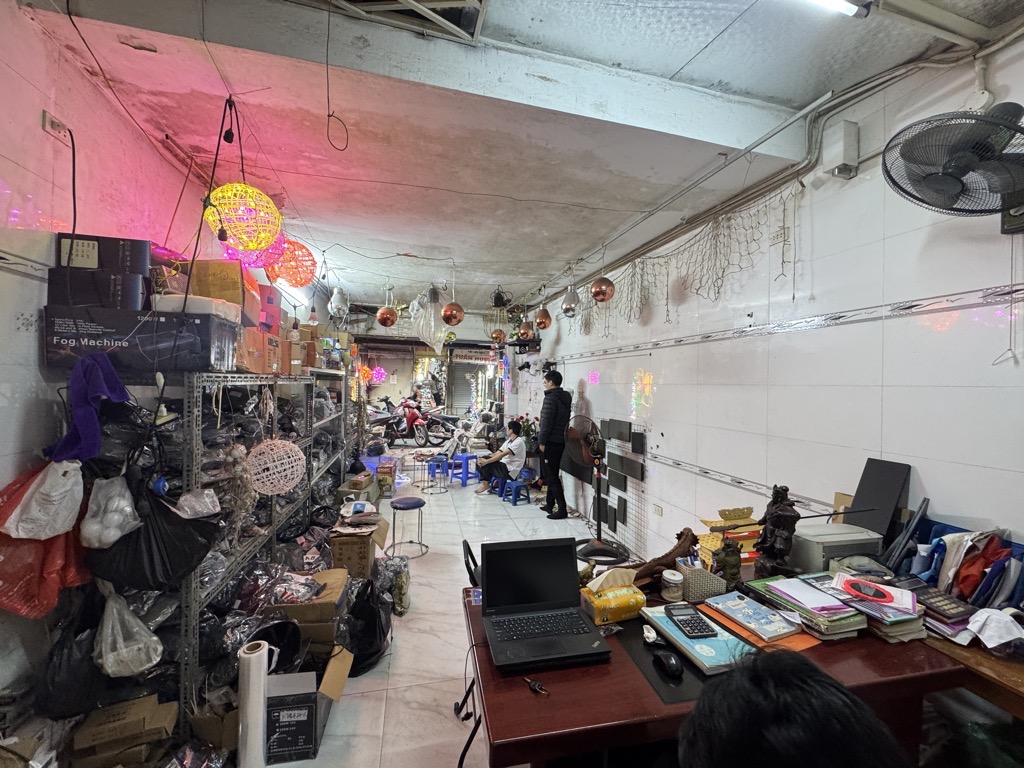 Bán nhà Nguyễn Công Trứ - diện tích 65m2 1 tầng - Mặt chợ - kinh doanh cực đỉnh - giá 7,4 tỷ