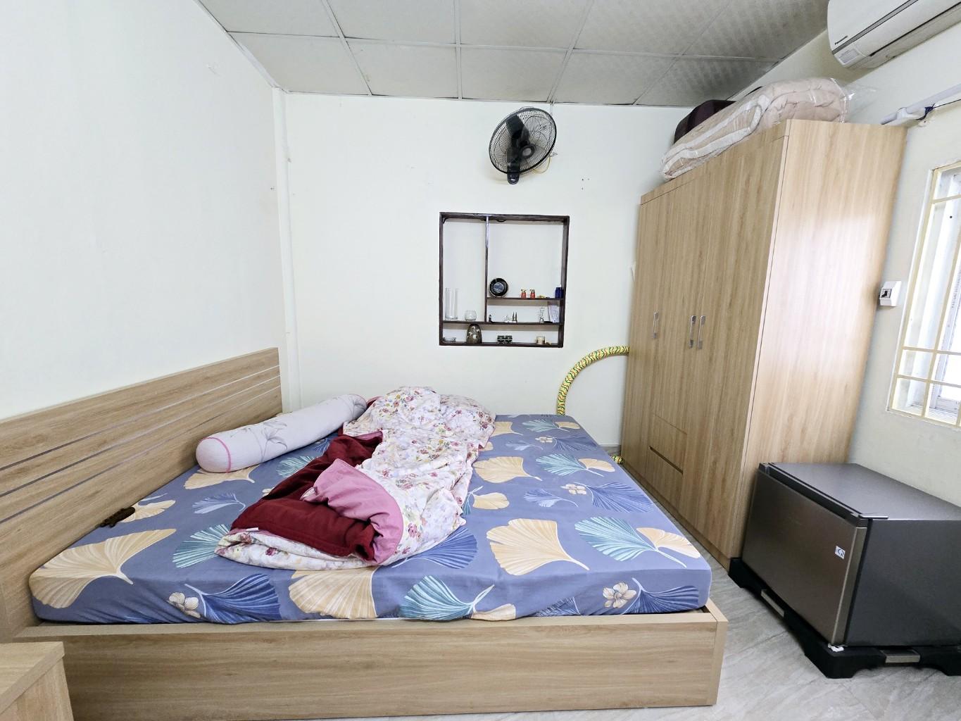 Bán nhà Lê Trọng Tấn - diện tích 43m2 2 tầng - LÔ GÓC - giá 2,65 tỷ