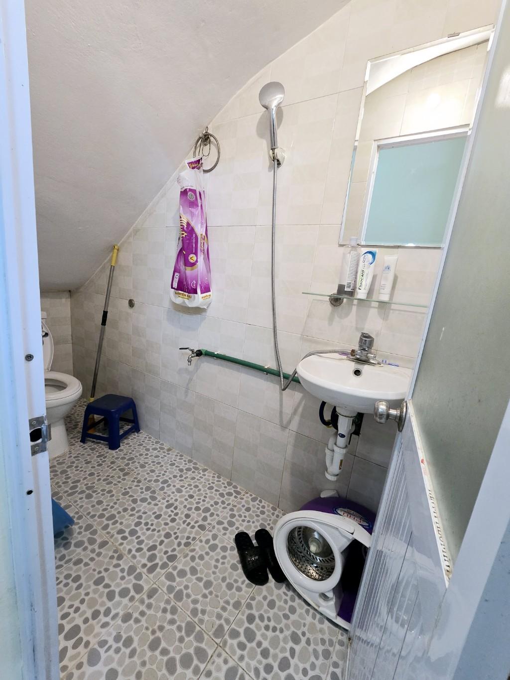 Bán nhà Lê Trọng Tấn - diện tích 43m2 2 tầng - LÔ GÓC - giá 2,65 tỷ