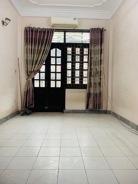 Bán nhà Vương Thừa Vũ - diện tích 85m2 4 tầng - Mặt phố, ô chờ thang máy - giá 22 tỷ