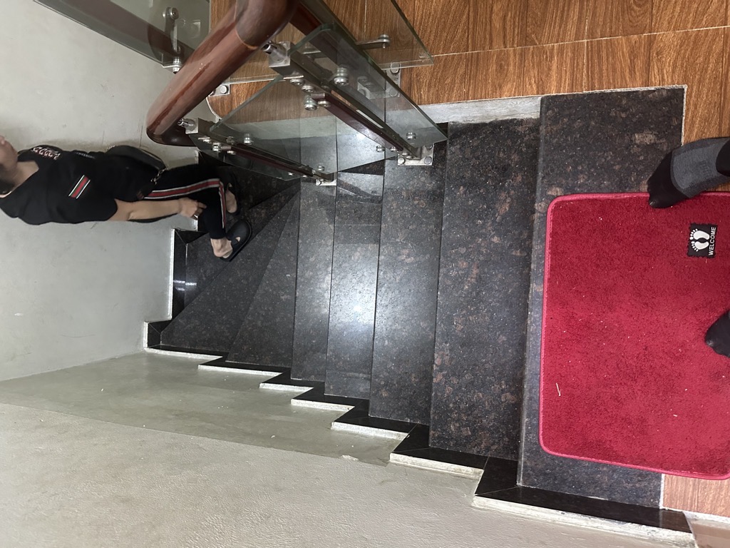 Bán nhà Nguyễn Quý Đức - diện tích 34m2 3 tầng - Mặt phố kinh doanh đỉnh - giá 5,25 tỷ