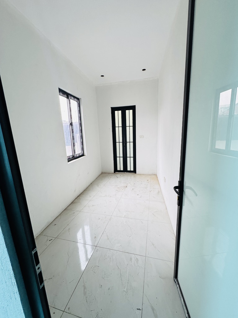 Bán nhà Khương Đình - diện tích 28m2 2 tầng - gần ô tô - giá 1,9 tỷ