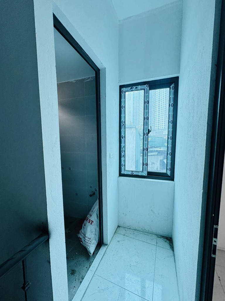 Bán nhà Khương Đình - diện tích 28m2 2 tầng - gần ô tô - giá 1,9 tỷ