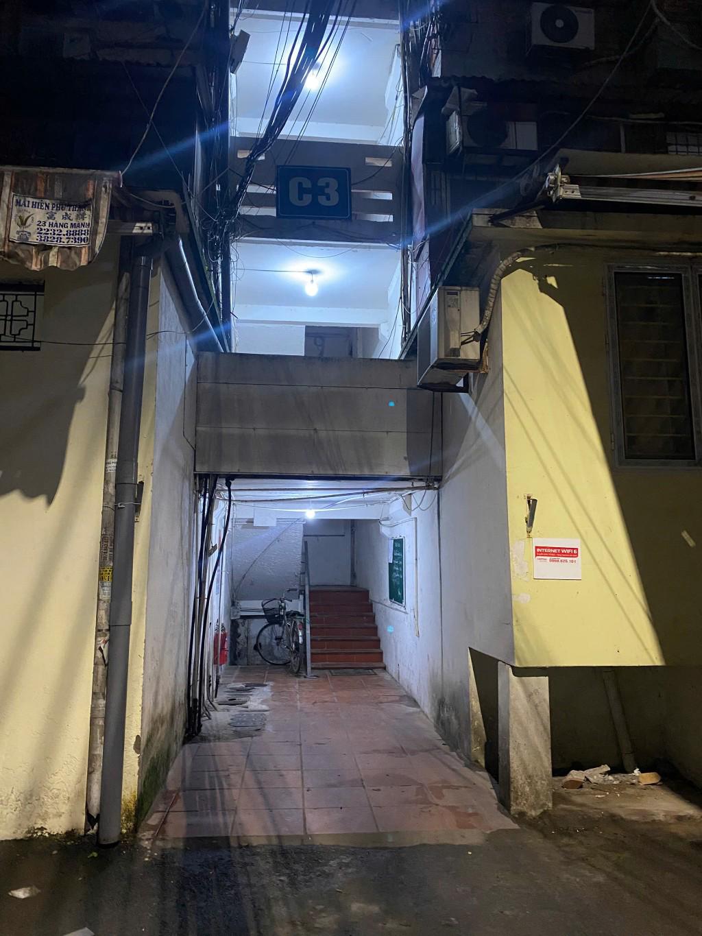 Bán nhà Giáp Bát - diện tích 60m2 5 tầng - nhà tập thể tầng cao, full nội thất - giá 4,5 tỷ