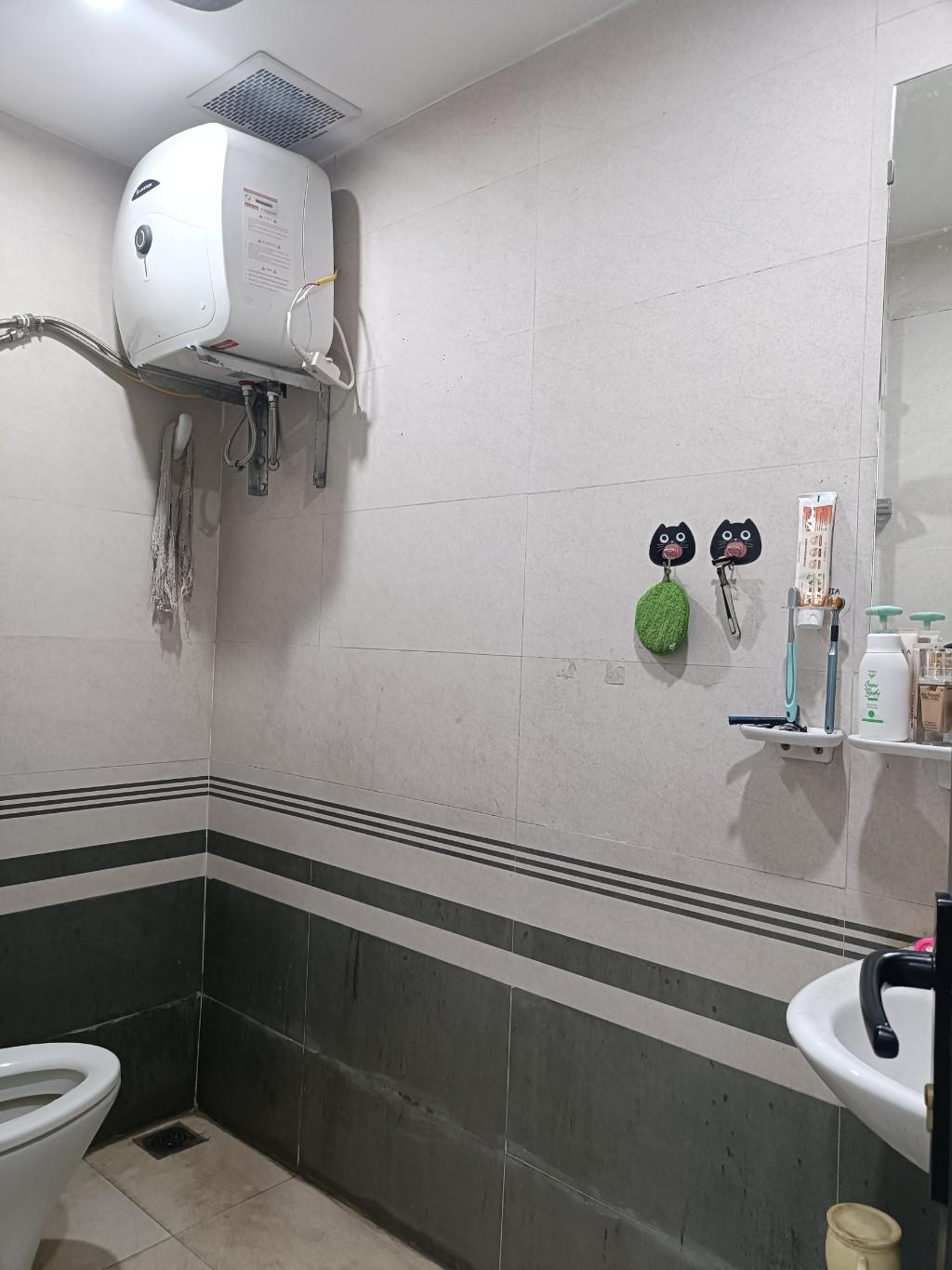 Bán nhà Giáp Bát - diện tích 60m2 5 tầng - nhà tập thể tầng cao, full nội thất - giá 4,5 tỷ