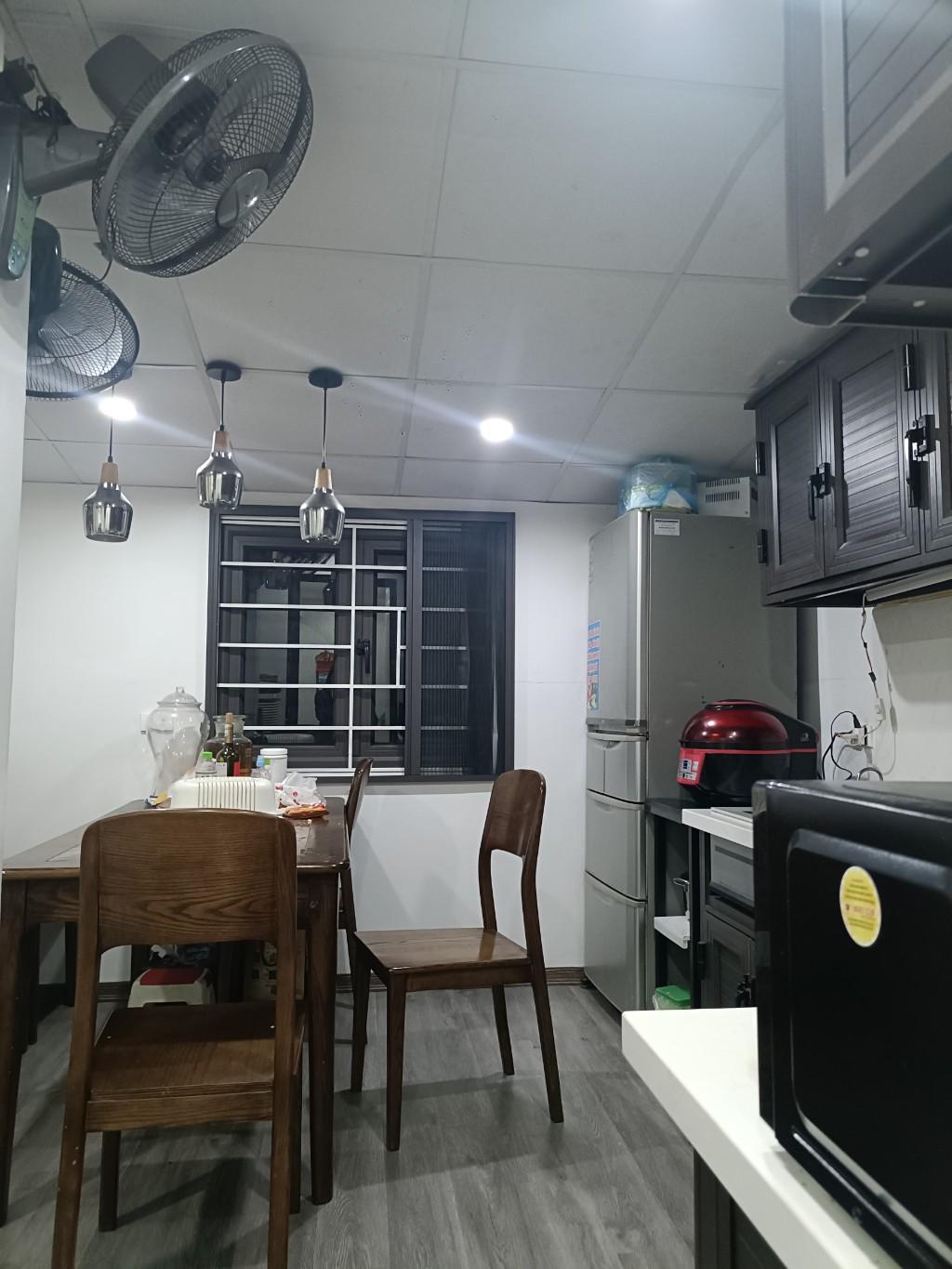 Bán nhà Giáp Bát - diện tích 60m2 5 tầng - nhà tập thể tầng cao, full nội thất - giá 4,5 tỷ