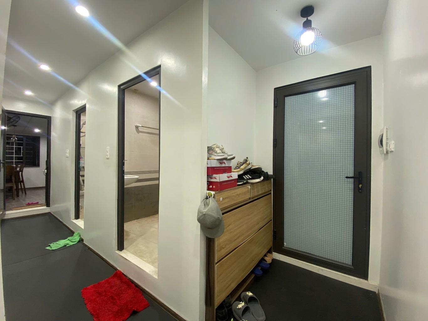 Bán nhà Giáp Bát - diện tích 60m2 5 tầng - nhà tập thể tầng cao, full nội thất - giá 4,5 tỷ