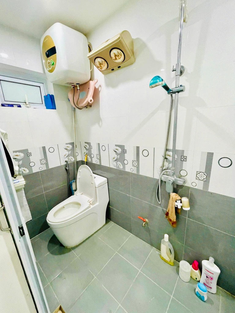 Bán nhà Dương Văn Bé - diện tích 33.2m2 2 tầng - Ô tô đỗ cửa - giá 4,5 tỷ