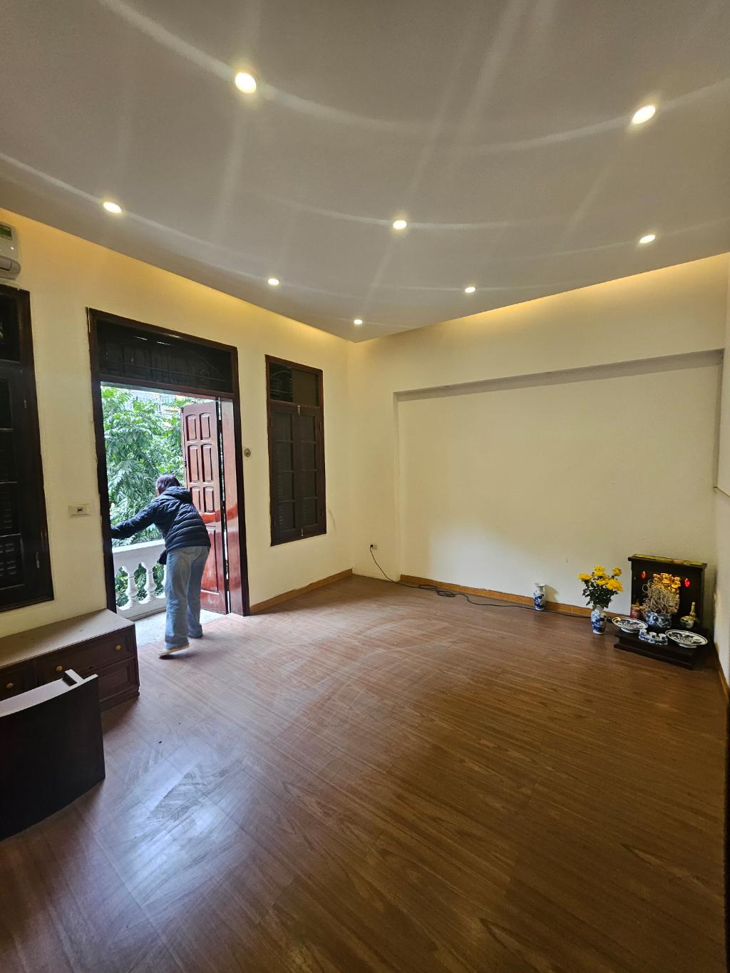 Bán nhà Đền Lừ 1 - diện tích 55m2 3 tầng - Ô TÔ VÀO NHÀ - giá 24 tỷ