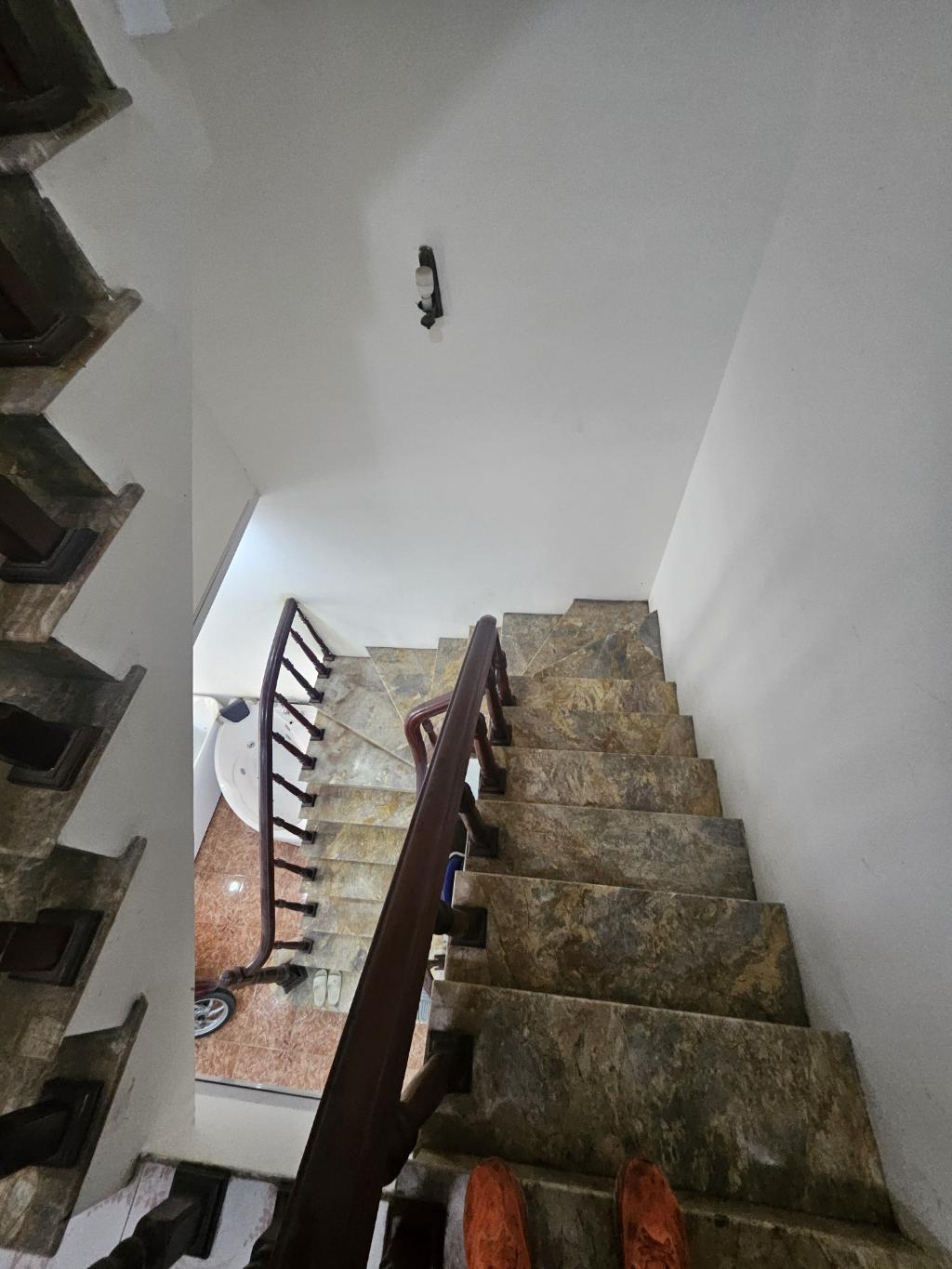 Bán nhà Đền Lừ 1 - diện tích 55m2 3 tầng - Ô TÔ VÀO NHÀ - giá 24 tỷ