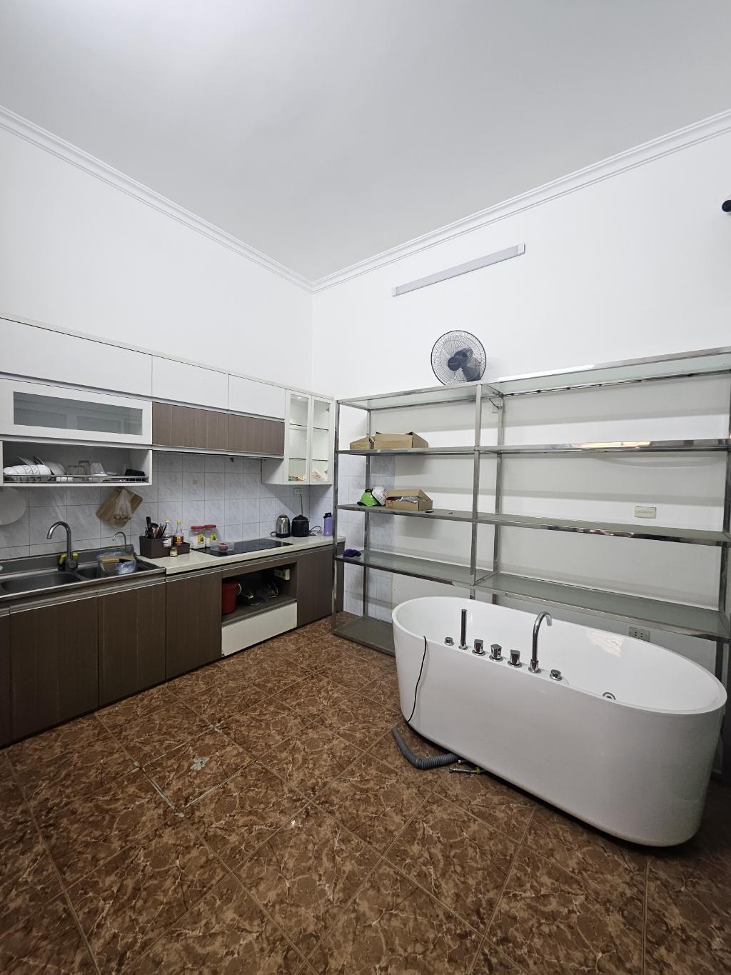 Bán nhà Đền Lừ 1 - diện tích 55m2 3 tầng - Ô TÔ VÀO NHÀ - giá 24 tỷ