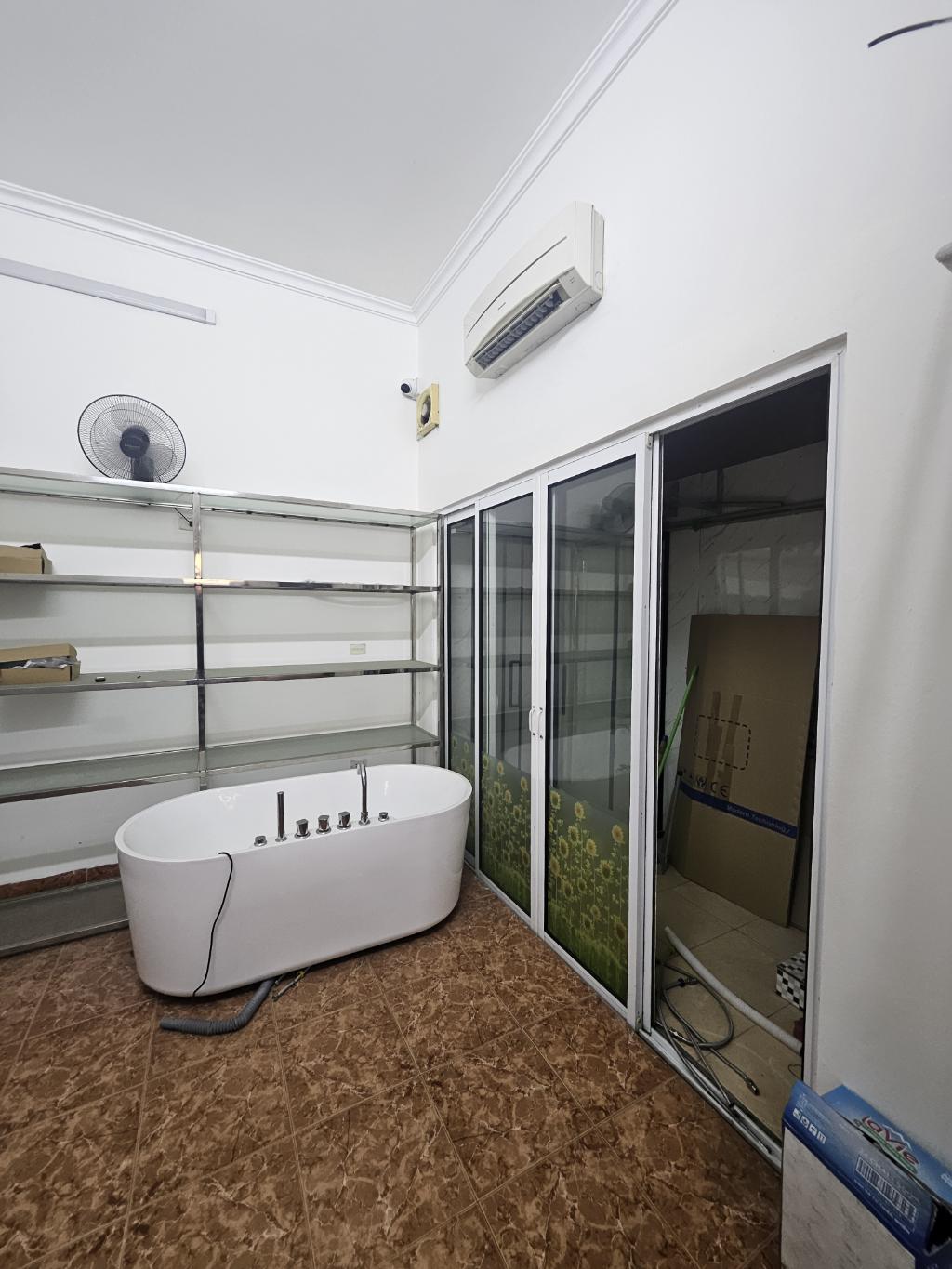 Bán nhà Đền Lừ 1 - diện tích 55m2 3 tầng - Ô TÔ VÀO NHÀ - giá 24 tỷ