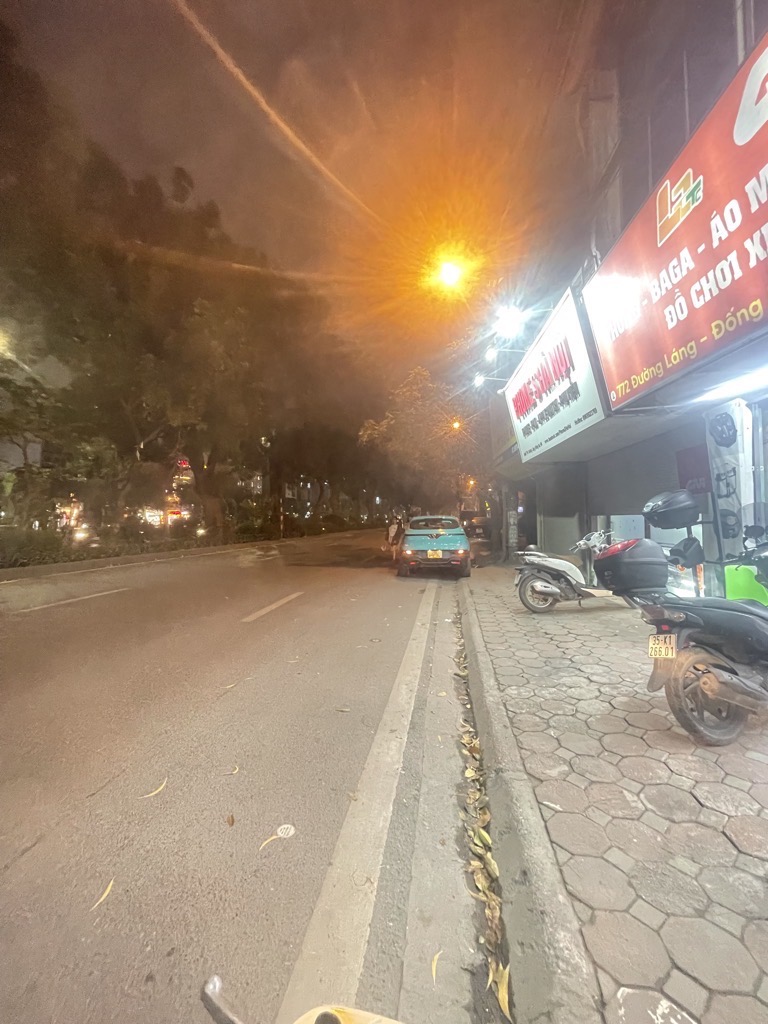 Bán nhà Láng - diện tích 18.1m2 3 tầng - Mặt phố - giá 6,2 tỷ