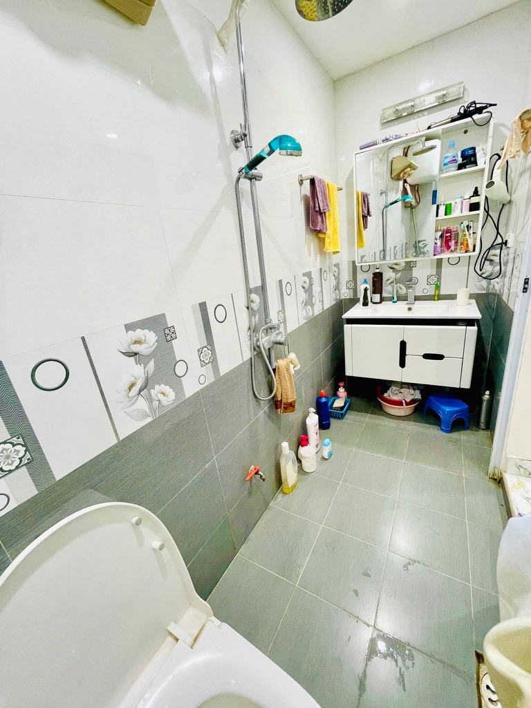 Bán nhà Dương Văn Bé - diện tích 33.2m2 2 tầng - Ô tô đỗ cửa - giá 4,5 tỷ